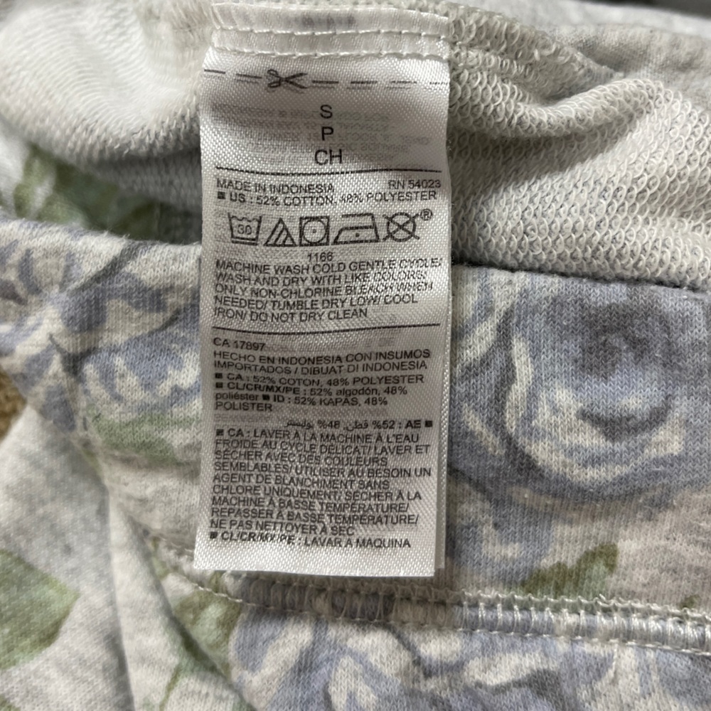 Old Navy: Women’s Blue Gray Floral Cotton Knit Shorts, Size S - Picture 5 of 5